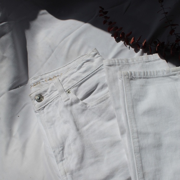 American Eagle Outfitters White Mom Jeans | Size 00 Short | FREE SHIPPING - Picture 7 of 7